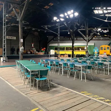 Campingplatz Zz_lokschuppen Pasewalk-erlebnisuebernachtung Im Schlafwagen