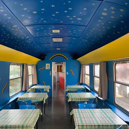 Campingplatz Zz_lokschuppen Pasewalk-erlebnisuebernachtung Im Schlafwagen