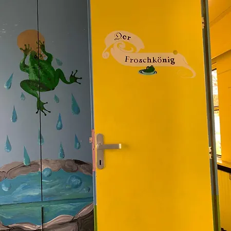 Campingplatz Zz_lokschuppen Pasewalk-erlebnisuebernachtung Im Schlafwagen *