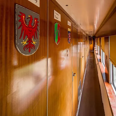 Zz_lokschuppen Pasewalk-erlebnisuebernachtung Im Schlafwagen Campingplatz *